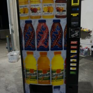 ROYAL HIGH-CAPACITY DRINK VENDING MACHINE - Image 5