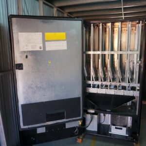 HIGH-CAPACITY DRINK VENDING MACHINE (10 X SELECTIONS) - Image 4