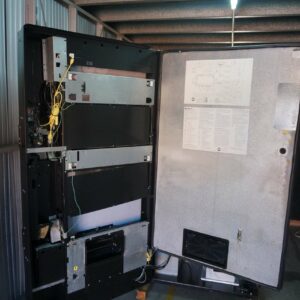 HIGH-CAPACITY DRINK VENDING MACHINE (10 X SELECTIONS) - Image 7