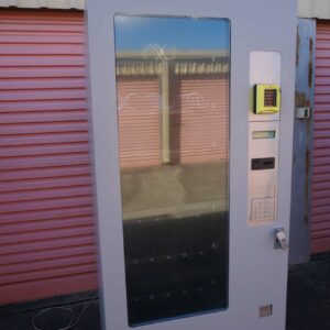 3 WIDE COMBO VENDING MACHINE - Image 2