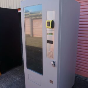 3 WIDE COMBO VENDING MACHINE - Image 4