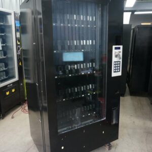 HIGH-CAPACITY DRINK VENDING MACHINE