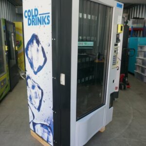 HIGH-CAPACITY DRINK VENDING MACHINE