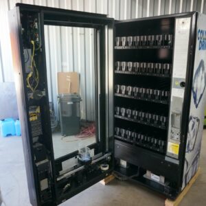 HIGH-CAPACITY DRINK VENDING MACHINE - Image 3