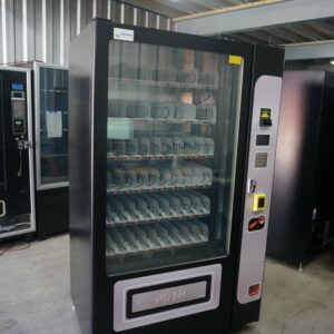 5 WIDE COMBO VENDING MACHINE - Image 5