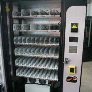5 WIDE COMBO VENDING MACHINE - Image 2