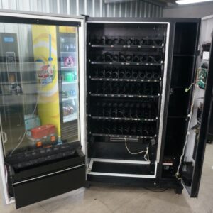 5 WIDE COMBO VENDING MACHINE - Image 3