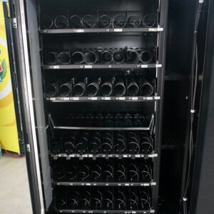 4 WIDE COMBO VENDING MACHINE - Image 5