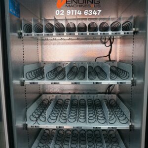 5 WIDE COMBO VENDING MACHINE - Image 5