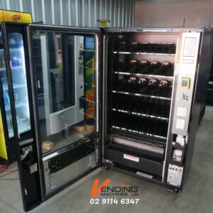 5 WIDE COMBO VENDING MACHINE WITH ELEVATOR - Image 3