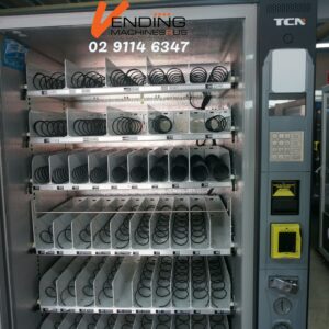 5 WIDE COMBO VENDING MACHINE - Image 5