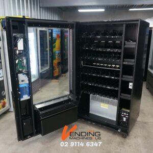 5 WIDE COMBO VENDING MACHINE - Image 3