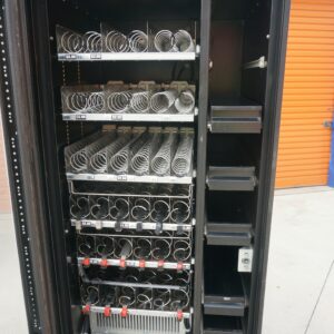 3 WIDE COMBO VENDING MACHINE - Image 4