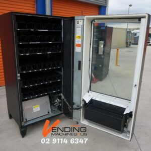 5 WIDE COMBO VENDING MACHINE - Image 4