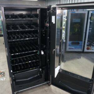 4 WIDE COMBO VENDING MACHINE - Image 3