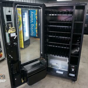 4 WIDE COMBO VENDING MACHINE - Image 3