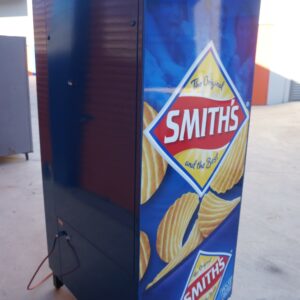 4 WIDE SNACK VENDING MACHINE - Image 4