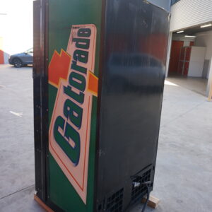 HIGH CAPACITY DRINK VENDING MACHINE - Image 4