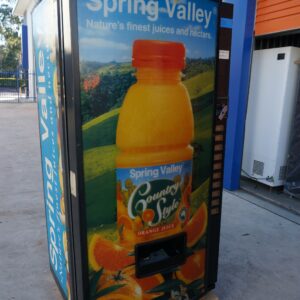 HIGH CAPACITY DRINK VENDING MACHINE - Image 2