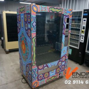 5 WIDE COMBO VENDING MACHINE - Image 3