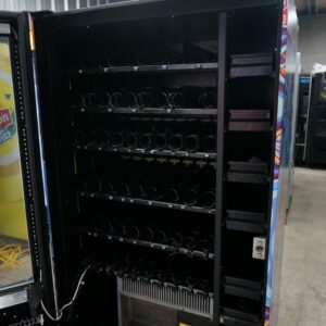5 WIDE COMBO VENDING MACHINE - Image 4