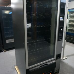 4 WIDE COMBO VENDING MACHINE - Image 2