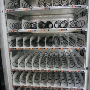 5 WIDE COMBO VENDING MACHINE - Image 4