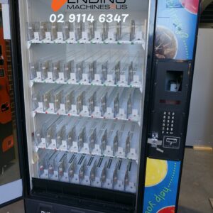 HIGH-CAPACITY DRINK VENDING MACHINE - Image 4