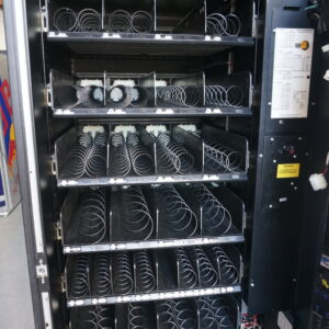 5 WIDE SNACK VENDING MACHINE (DAMAGED) - Image 5