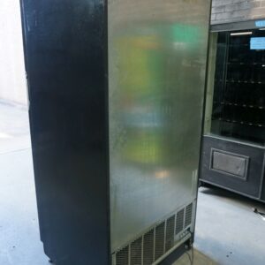 4 WIDE COMBO VENDING MACHINE - Image 4