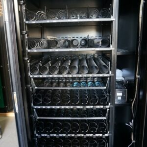 4 WIDE COMBO VENDING MACHINE - Image 3