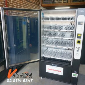 5 WIDE COMBO VENDING MACHINE - Image 3