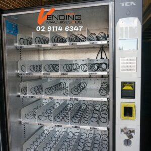 5 WIDE COMBO VENDING MACHINE - Image 5