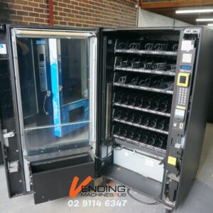 5 WIDE COMBO VENDING MACHINE - Image 3