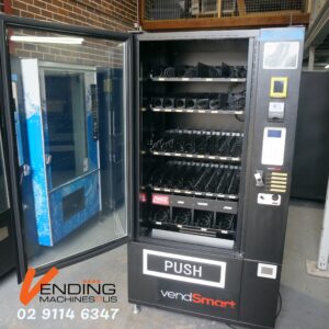 4 WIDE COMBO VENDING MACHINE WITH HIGH CAPACITY CAN DRAW - Image 3